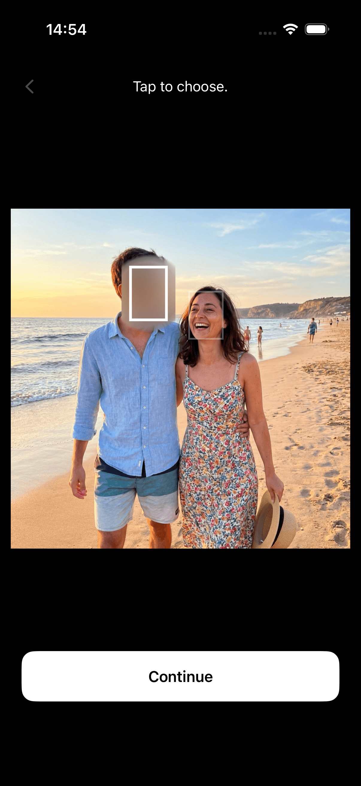 UNCOUPLE app - select which person to remove from photo